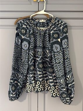 Omika XS blouse